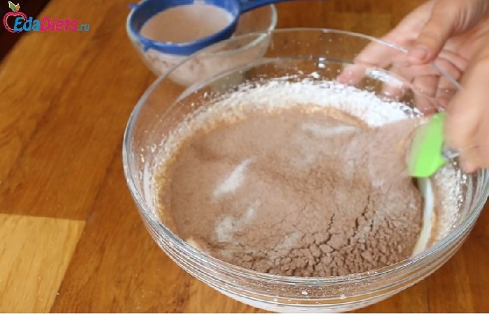 Как приготовить воздушный шоколадный бисквит