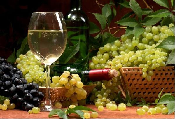 Чем полезно виноградное вино