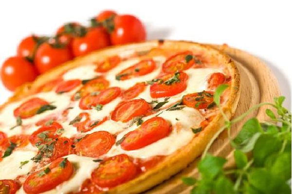 Итальянская еда, пица Маргарита